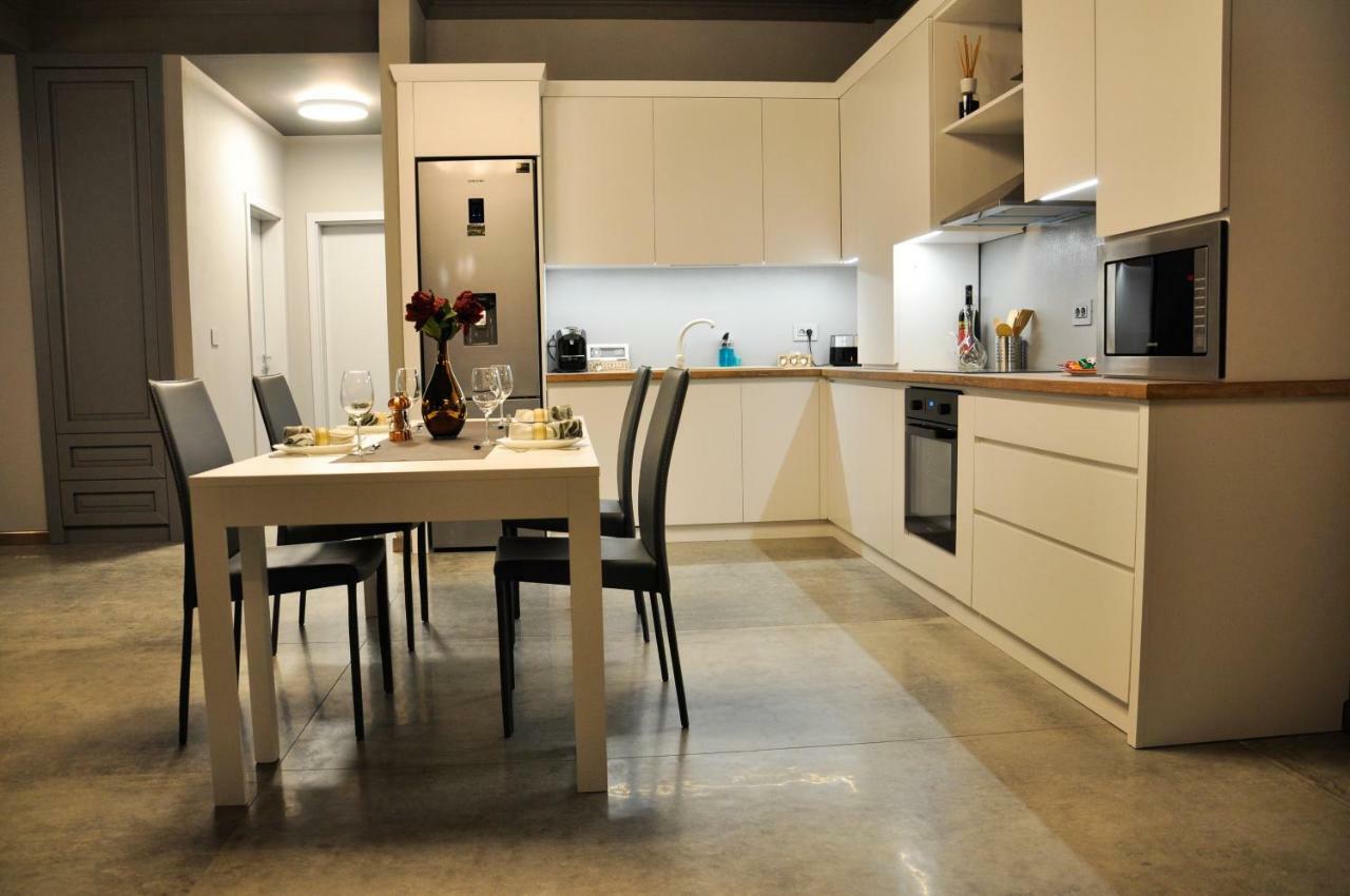 Rubio Residence - Accmonia Luxury Apartment Arad Buitenkant foto