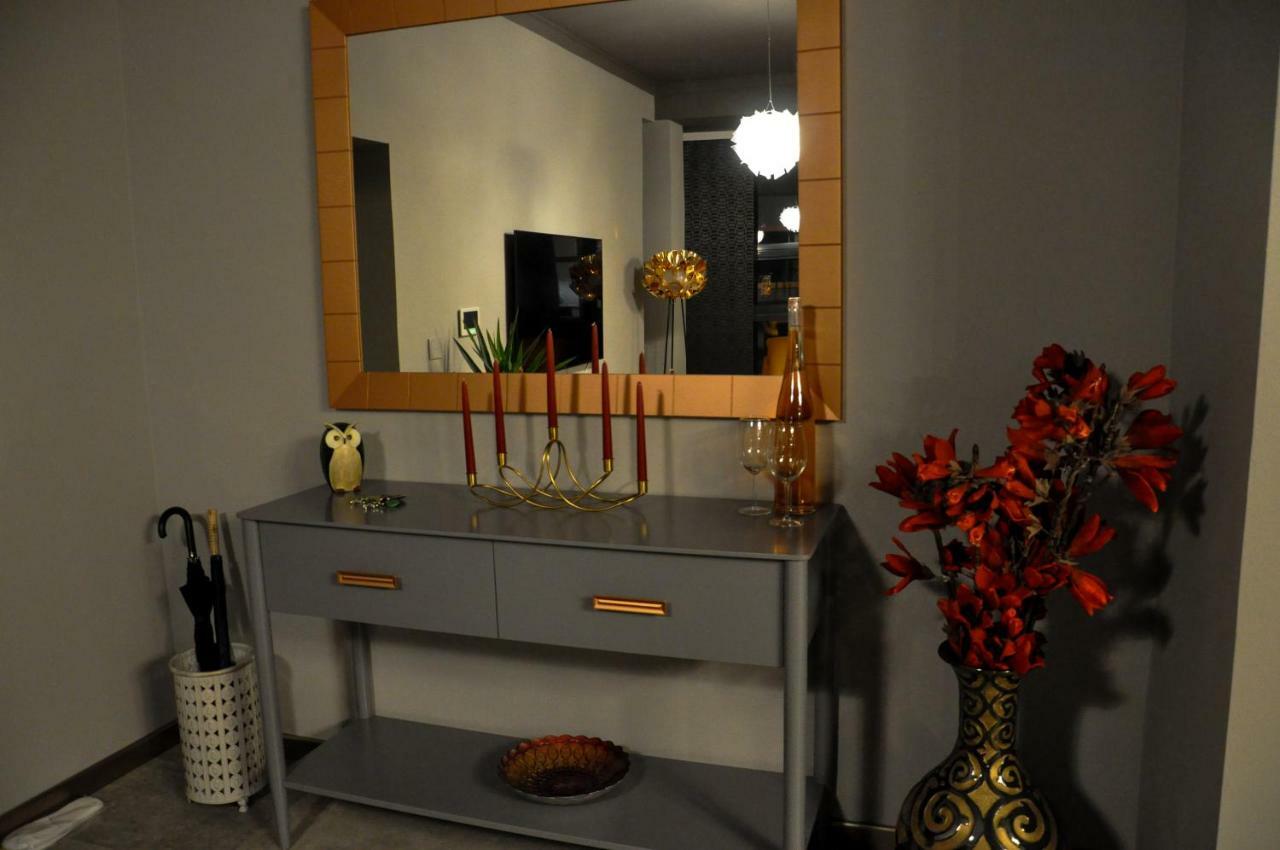 Rubio Residence - Accmonia Luxury Apartment Arad Buitenkant foto