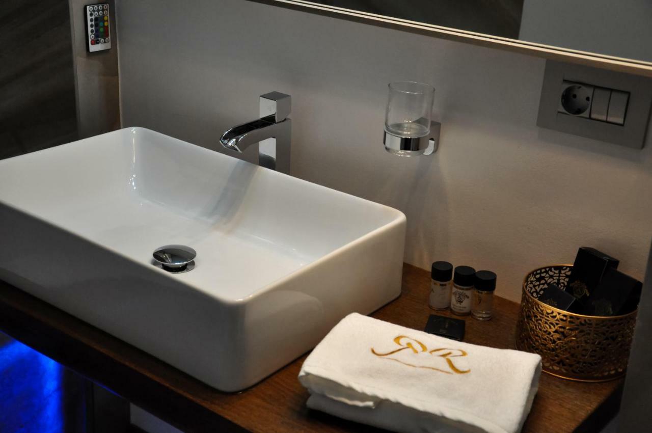 Rubio Residence - Accmonia Luxury Apartment Arad Buitenkant foto