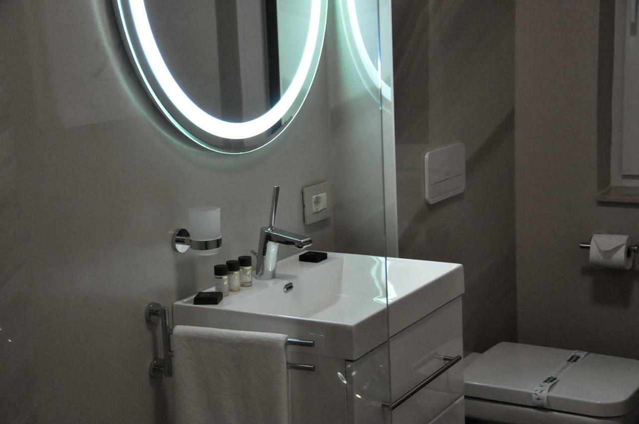 Rubio Residence - Accmonia Luxury Apartment Arad Buitenkant foto